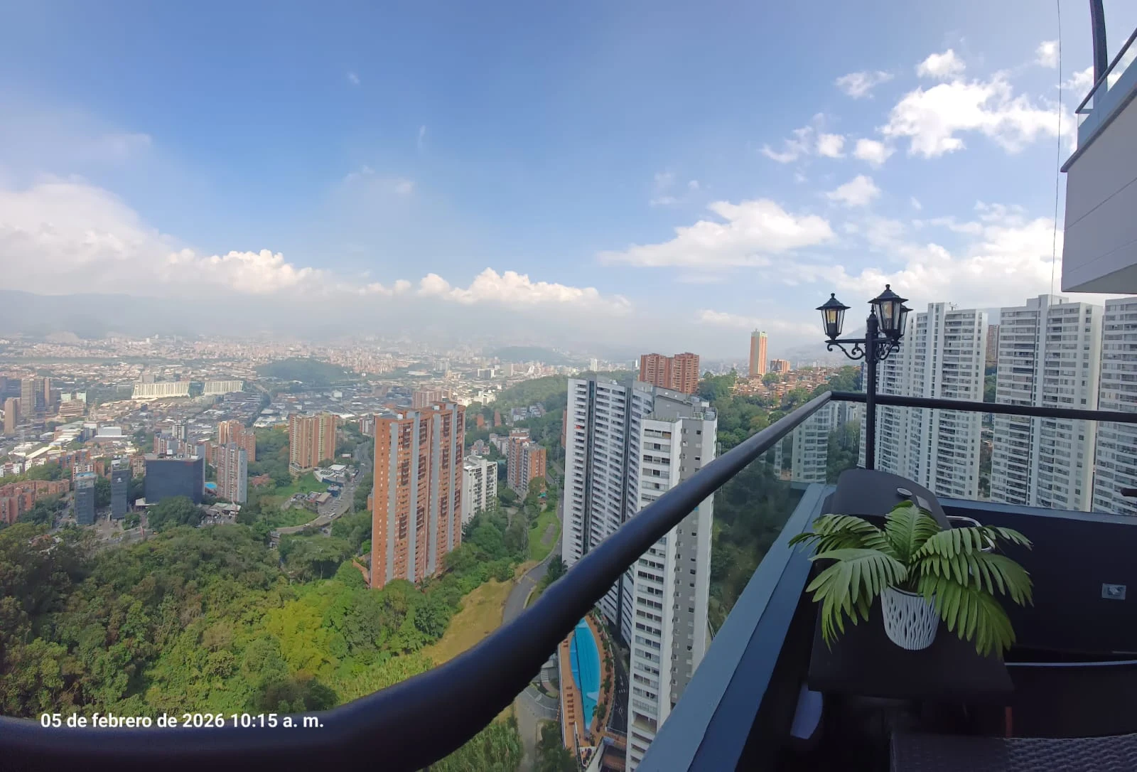 VENDO APARTAMENTO CON VISTA A TODA LA CIUDAD - 5