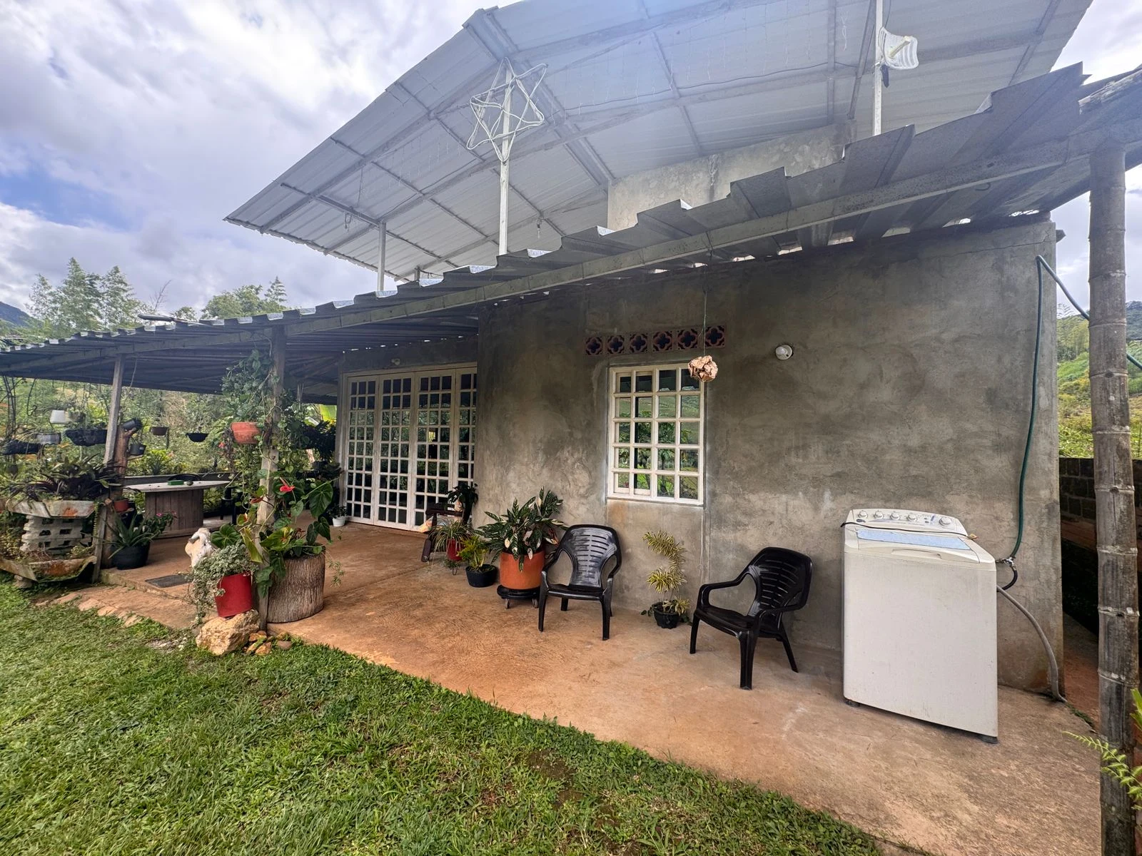 Parcela agrícola 2.670 m² con casa de 132 m² en Cali, linderos a carretera - 2