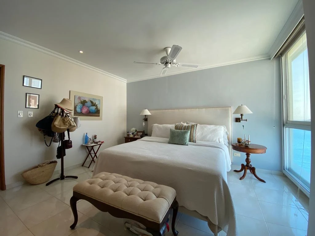 Apartamento en venta 3 dormitorios en Rodadero Sur - 2