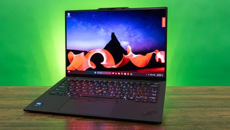Lenovo ThinkPad X1 Carbon Gen 12 o Gen 13